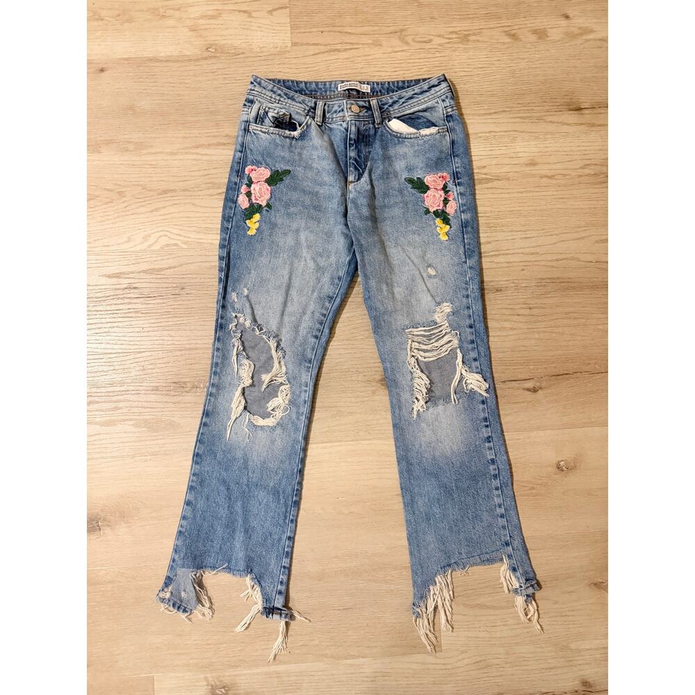 Zara Denim jeans with floral embroidery size 4/26”